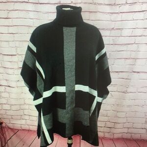 Men's Black and Gray Sweater